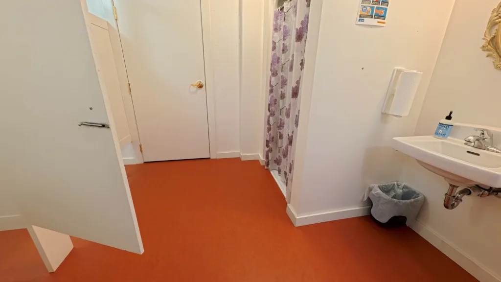 Inside the restroom near the Sensei Sandy BJJ studio